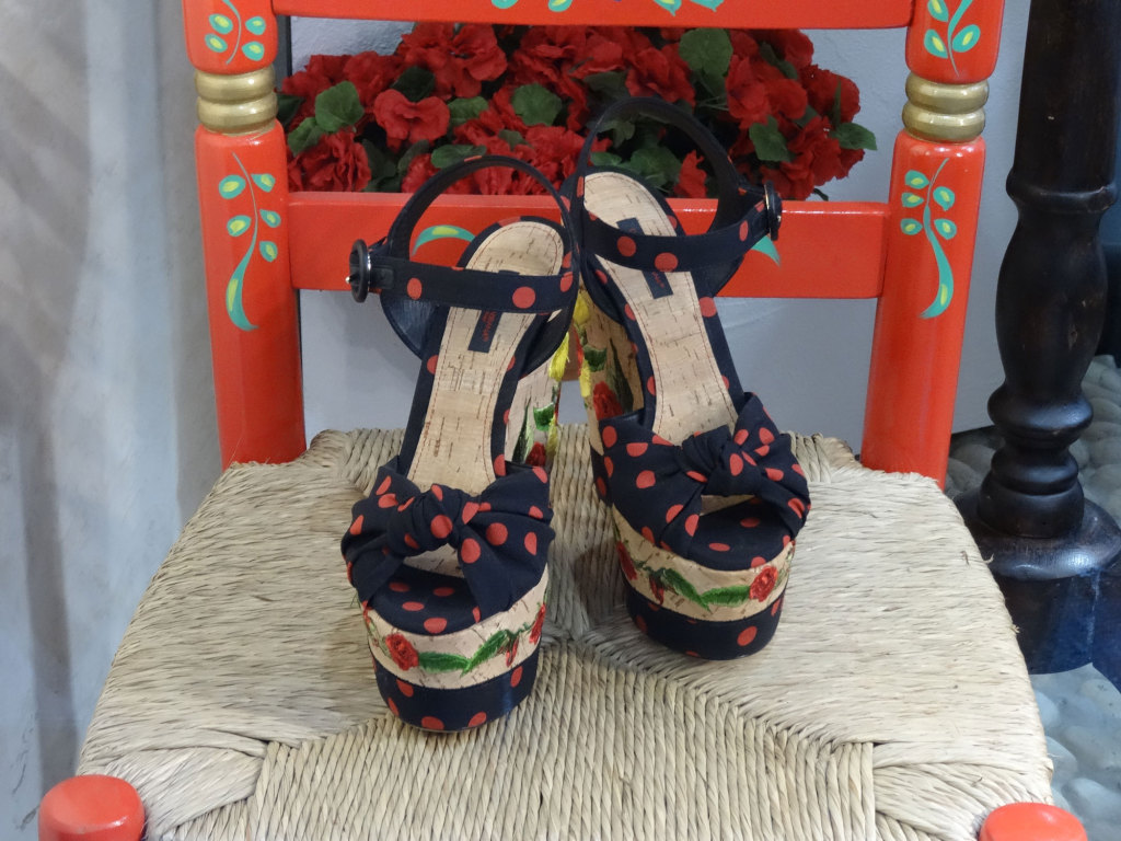 Via Condotti - High Heels von Dolce & Gabbana für 1.150 Euro