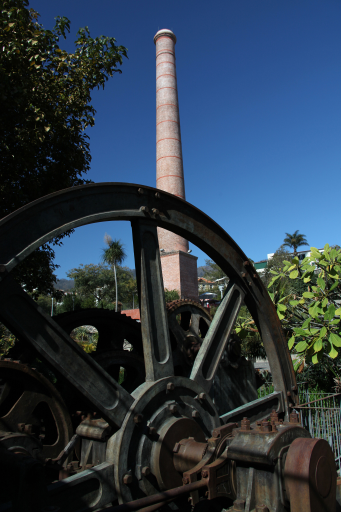 Jardim de Santa Luzia - eine ehemalige Zuckerfabrik - Maschine von 1907
