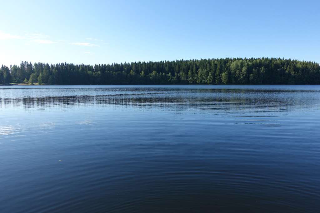 Finnland - See neben dem Hotel Isovalkeinen