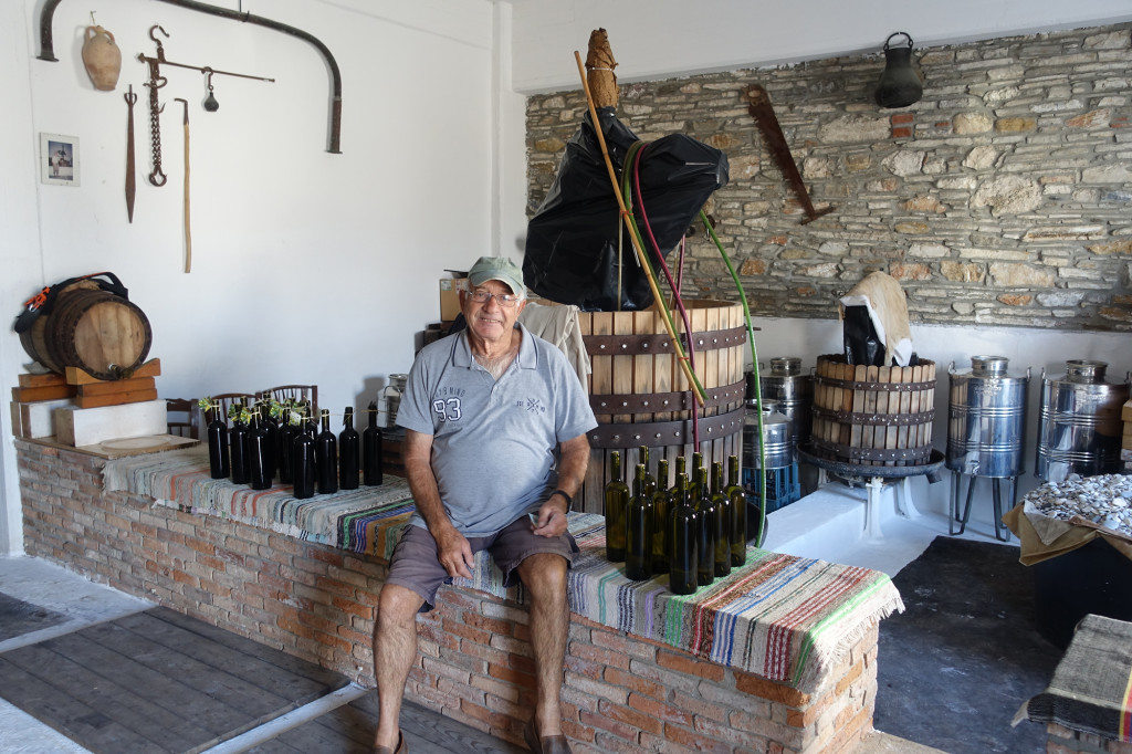 Der Weinbauer John Roumeliotis