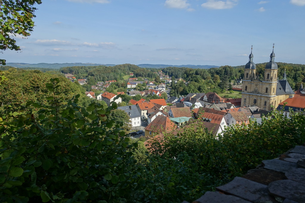 Gößweinstein - Blick von der Burg auf die Wallfahrts-Basilika