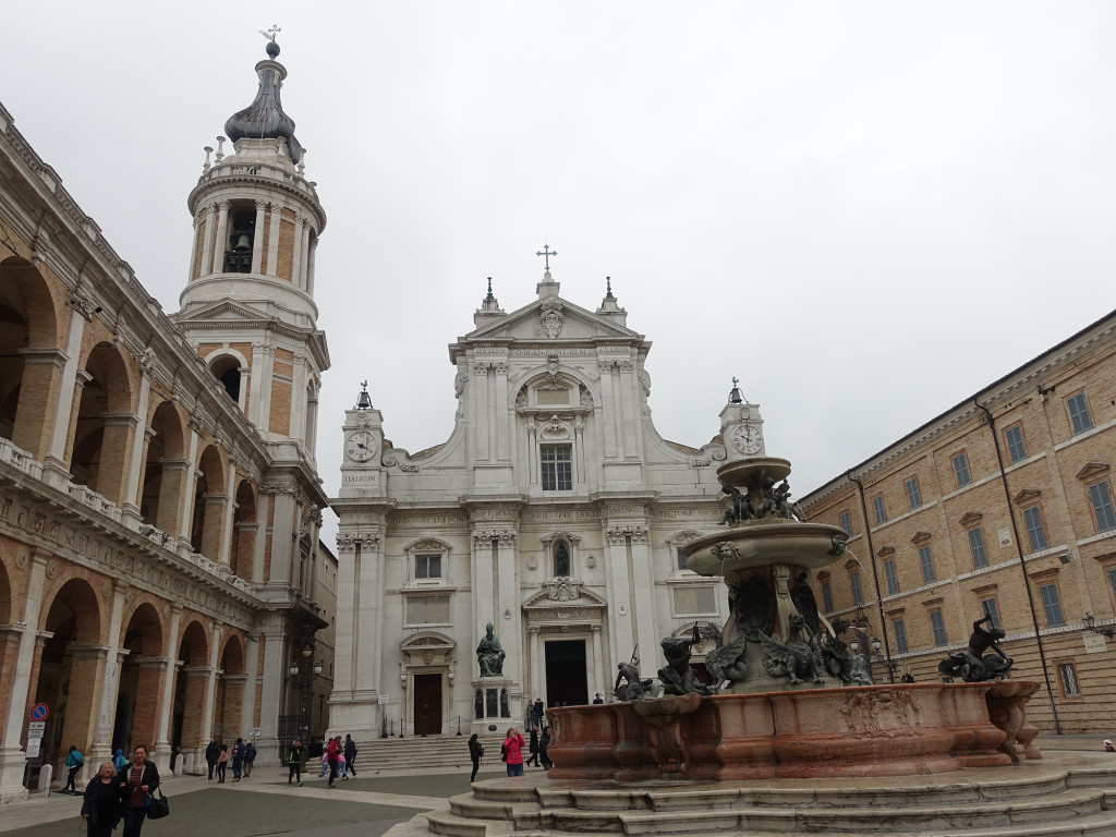 Loreto - die Basilika vom Heiligen Haus
